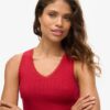 Top senza maniche con bordi in pizzo Athletic Essentials