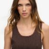 Top senza maniche con bordi in pizzo Vintage della linea Athletic Essentials