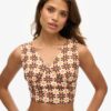 Top vintage con scollo all’americana